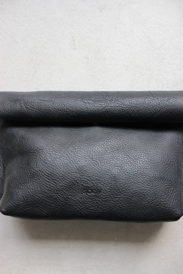 Roll top clutch black
