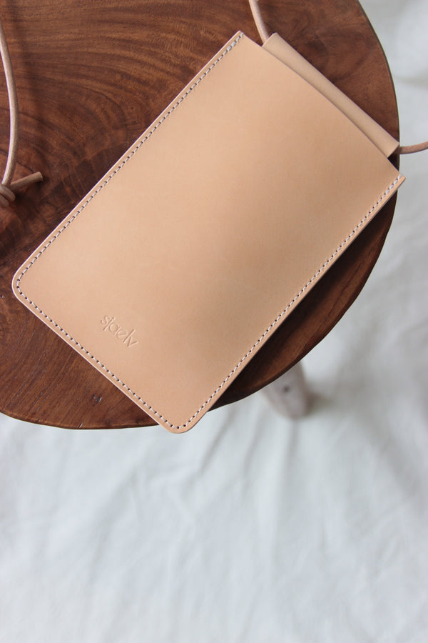 Leather phone sling nude