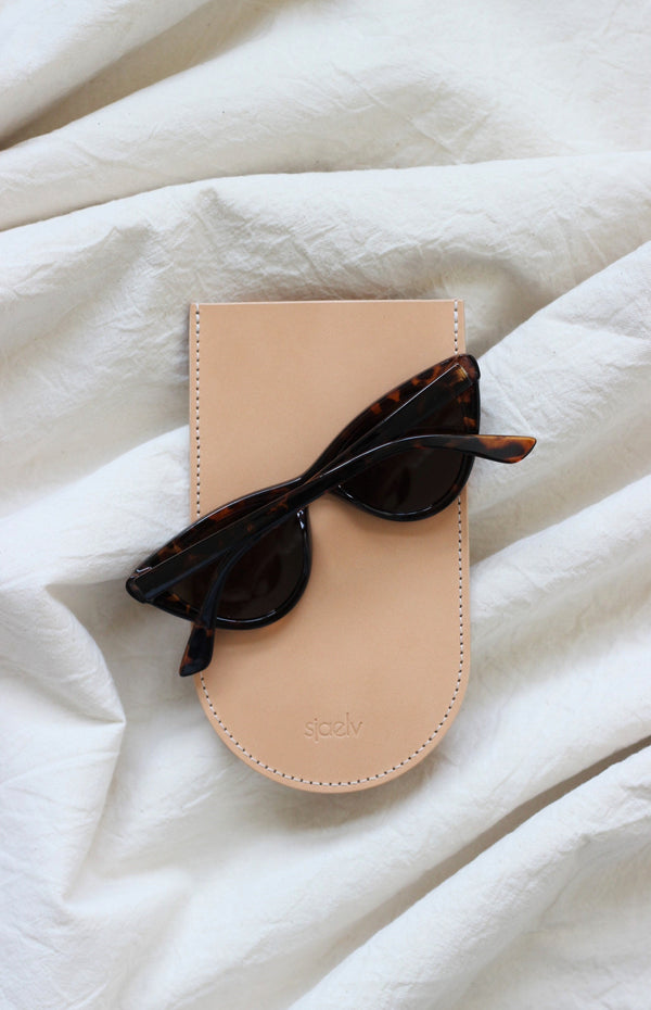 Sunglasses case nude