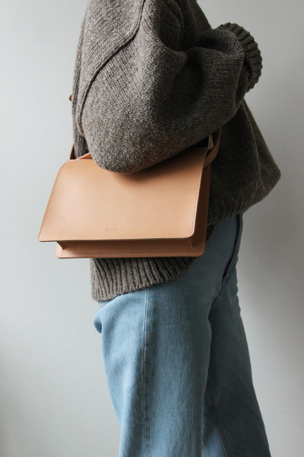 Classic crossbody bag natural