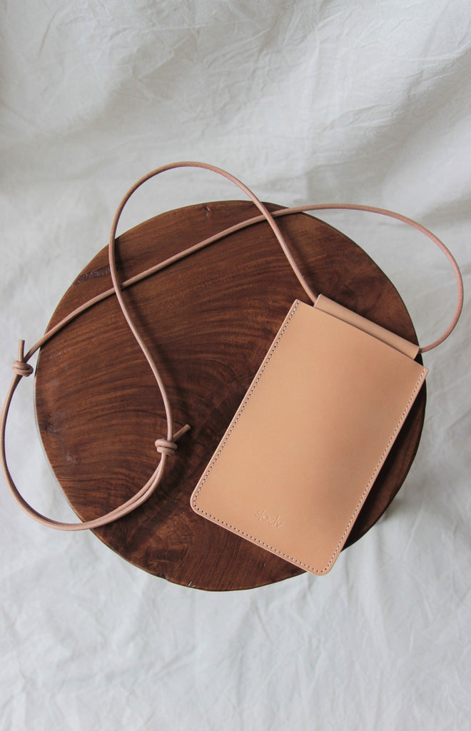 Leather phone sling nude